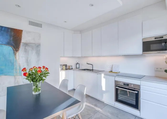 Daire Centre-ville - *